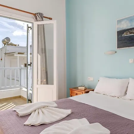 Livadia A Parikia (Paros)